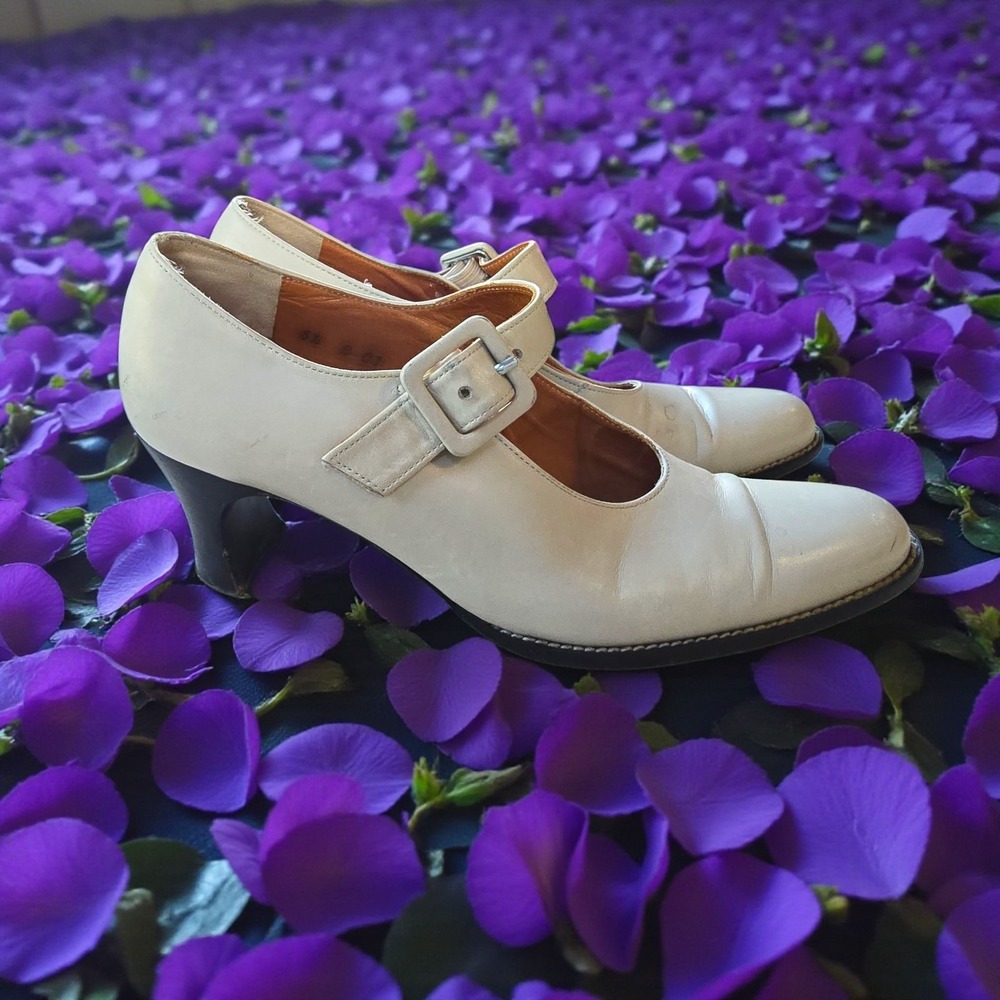 Vintage Robert Clergerie Paris Mary Jane Pumps Made in France White Leather 8.5 - Picture 7 of 16